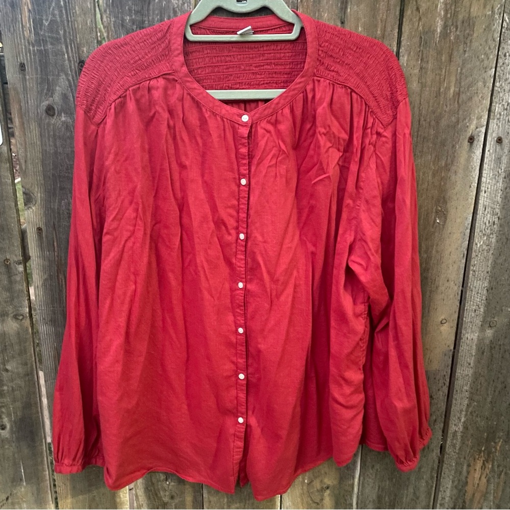 Old Navy Women's Red Button-Up Smocked Blouse Sz. XL
